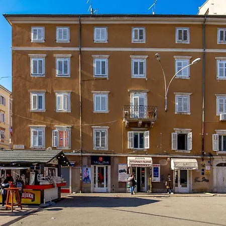 Molo Longo - Downtown Apartments Rijeka Exterior foto