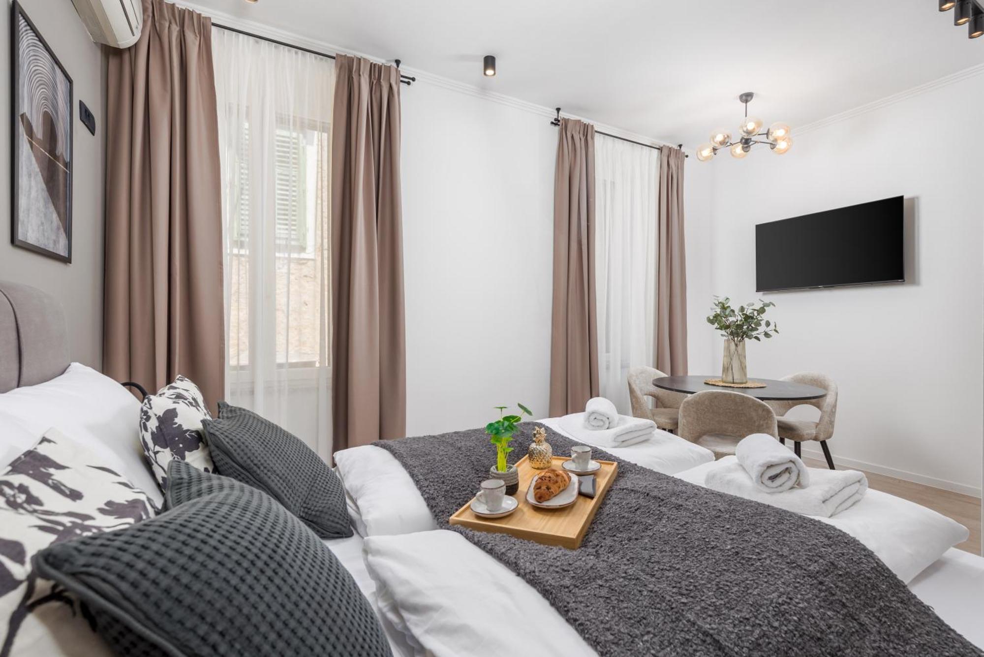 Molo Longo - Downtown Apartment *